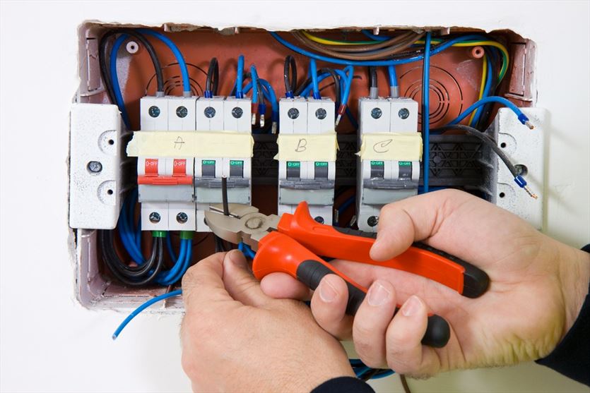 Instalacje elektryczne i przeciwpożarowe , Tech-Install Mateusz Baliga, Radziszów